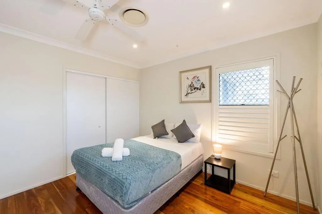 Spacious 5Br 3Ba Home W Parking And Yard In Sunnybank - S4 Брисбен