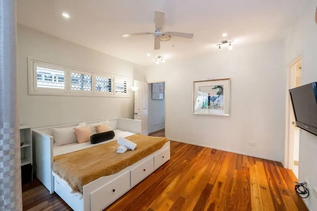 Spacious 5Br 3Ba Home W Parking And Yard In Sunnybank - S4 Брисбен Апартаменты